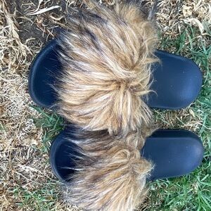 Women’s fashion sandals